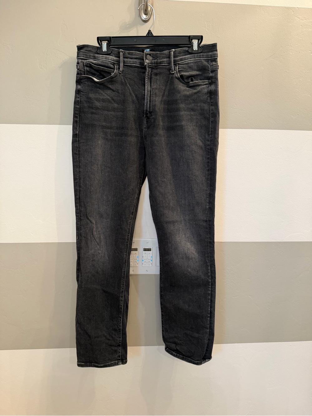 MOTHER women’s The Mid Rise Dazzler Black Washed Jeans sz 33